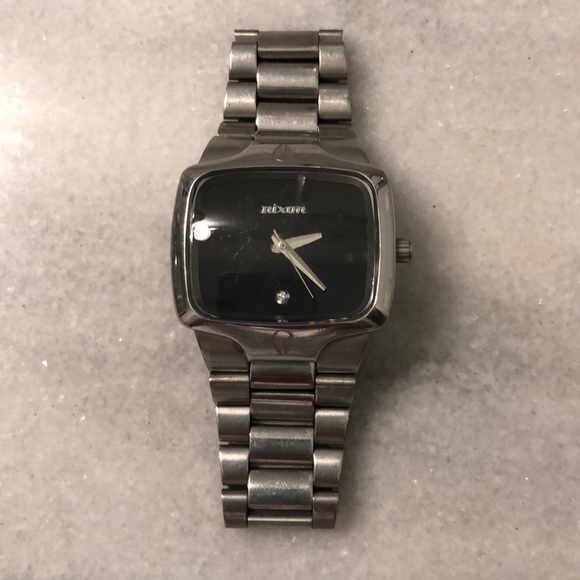 nikon watch